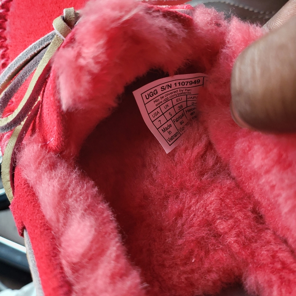 Ugg slippers - Picture 4 of 6